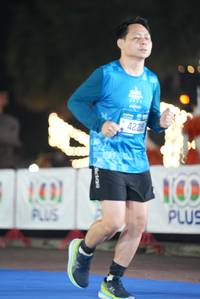 BIB: 4225
                            <button type="button" onclick="openModal(19776035)" class="btn btn-primary btn-sm float-right btn-popup" data-toggle="modal" data-target=".modal-high-quality">
                        <i class="fas fa-shopping-cart"></i> Add to Cart
                    </button>
                                            <button type="button" onclick="isThisMe(19776035, true)" class="btn btn-success btn-sm float-right btn-popup btn-isme hidden" data-toggle="tooltip" data-placement="bottom" title="นี่คือรูปของคุณใช่ไหม คลิกที่นี่เพื่อเอาเข้าอัลบั้ม">
                        <i class="fas fa-plus"></i> Add to album
                    </button>
                    <button type="button" onclick="isThisMe(19776035, false)" class="btn btn-warning btn-sm float-right btn-popup btn-isnotme hidden">
                        <i class="fas fa-ban"></i> Remove from album
                    </button>